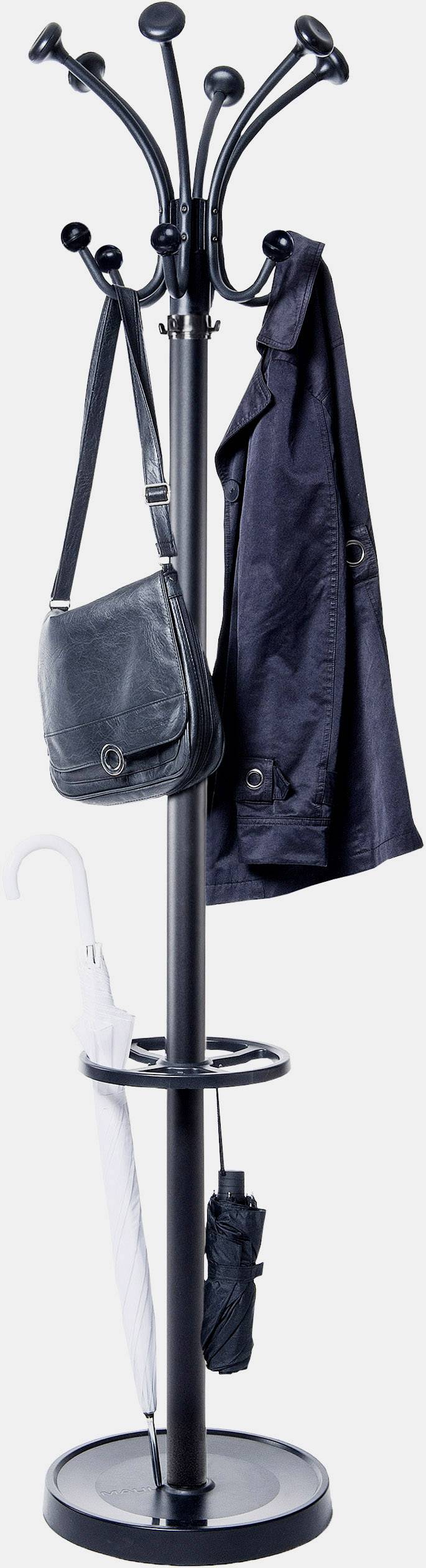 Standgarderobe mit Jacke, Tasche, weißem und schwarzem Regenschirm.