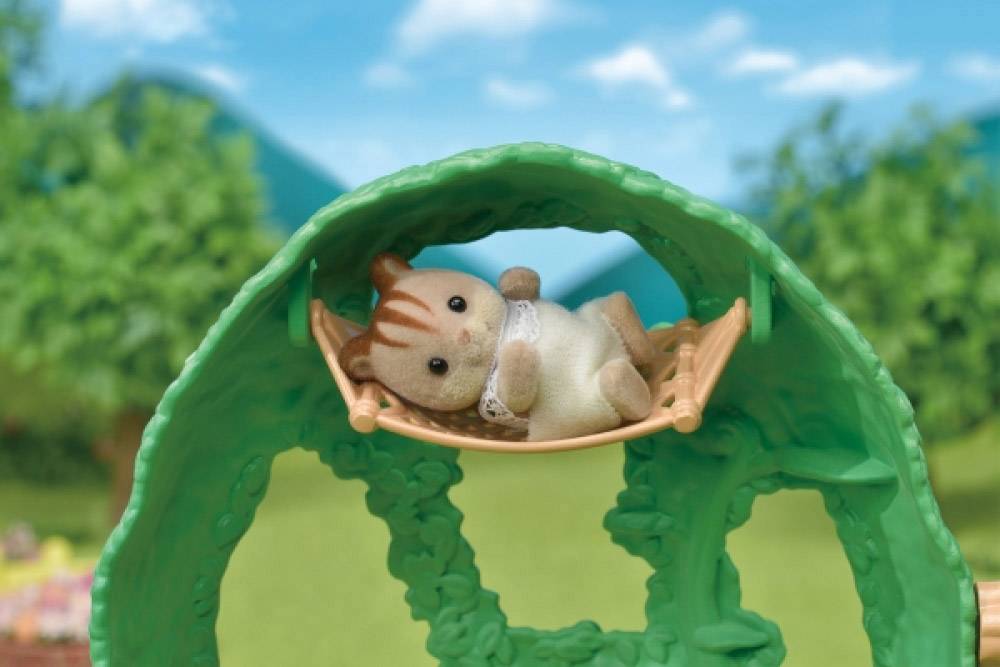 Sylvanian Families® Baby Abenteuer Baumhaus 5318
