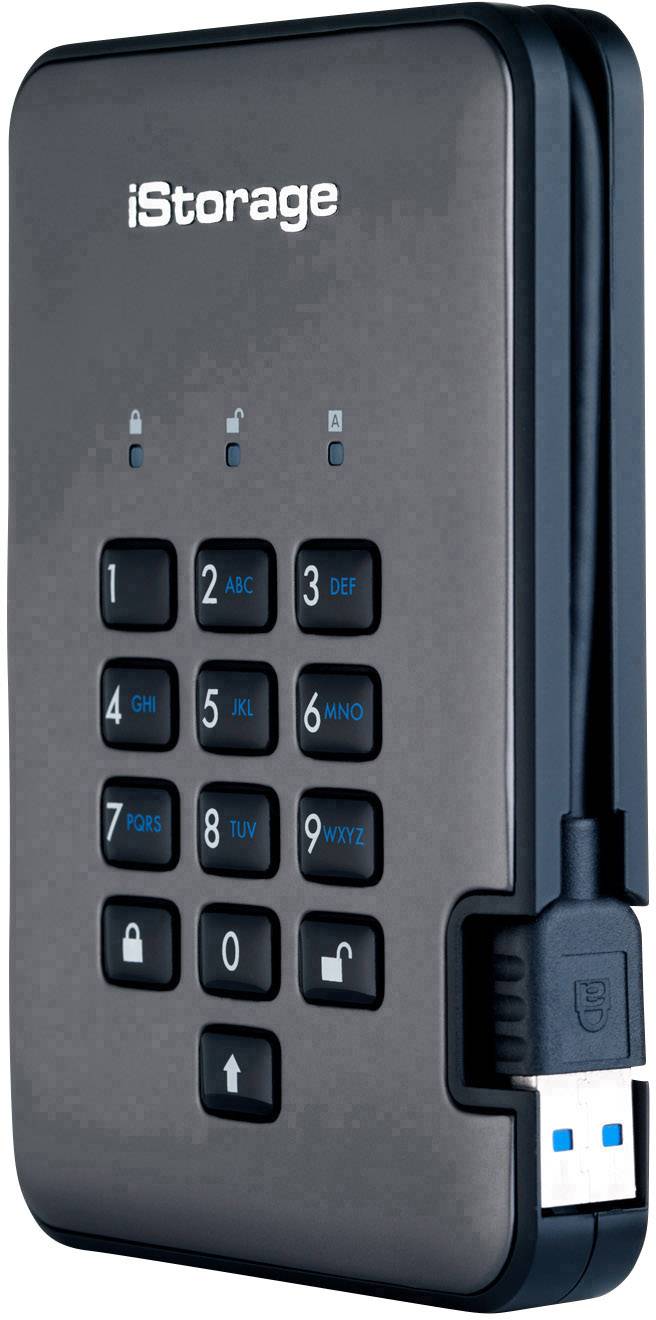 Externe Festplatte mit Ziffernblock zur Eingabe eines Zugangscodes. USB-Kabel an die Seite geklemmt. Marke: iStorage.