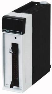 Ein schwarzes und weißes industrielles elektronisches Modul mit Schalter und Leuchten, verwendet in automatisierten Steuerungssystemen.