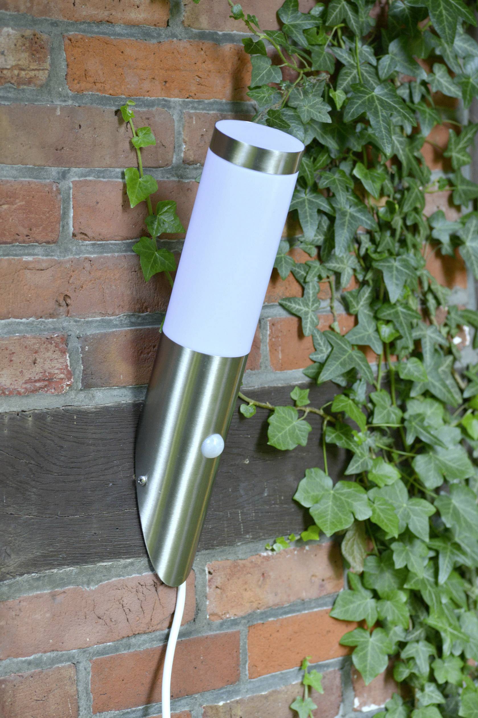 Brilliant Chorus 43697/82 Außenwandleuchte mit Bewegungsmelder LED E27 10W Edelstahl