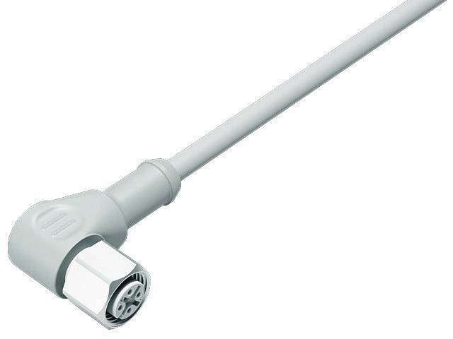 Ein graues Koaxialkabel mit einem abgewinkelten Stecker auf weißem Hintergrund.