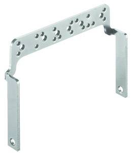 Metallhalterung mit mehreren symmetrischen Löchern, die zur Befestigung von Komponenten an einer Oberfläche verwendet wird.