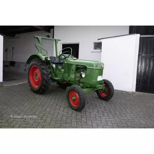 Revell 07821 Traktormodell Bausatz 1:24 Revell 07821 Traktormodell Bausatz 1:24