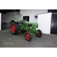 Revell 07821 Traktormodell Bausatz 1:24 Revell 07821 Traktormodell Bausatz 1:24
