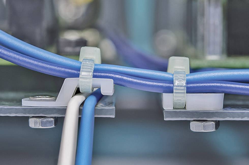 HellermannTyton MB2-PA66-BK Befestigungssockel schraubbar, nieten 151-28210 Schwarz