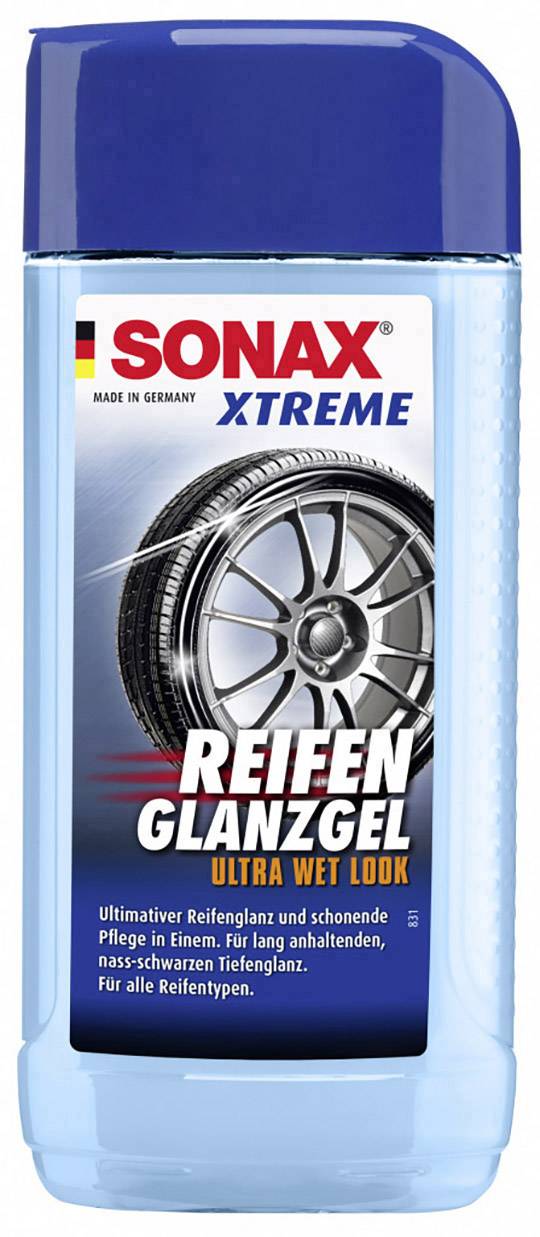 Flasche mit Sonax Xtreme Reifenglanzgel. Verspricht 'Ultra Wet Look' für langanhaltenden, tiefschwarzen Glanz für alle Reifentypen.