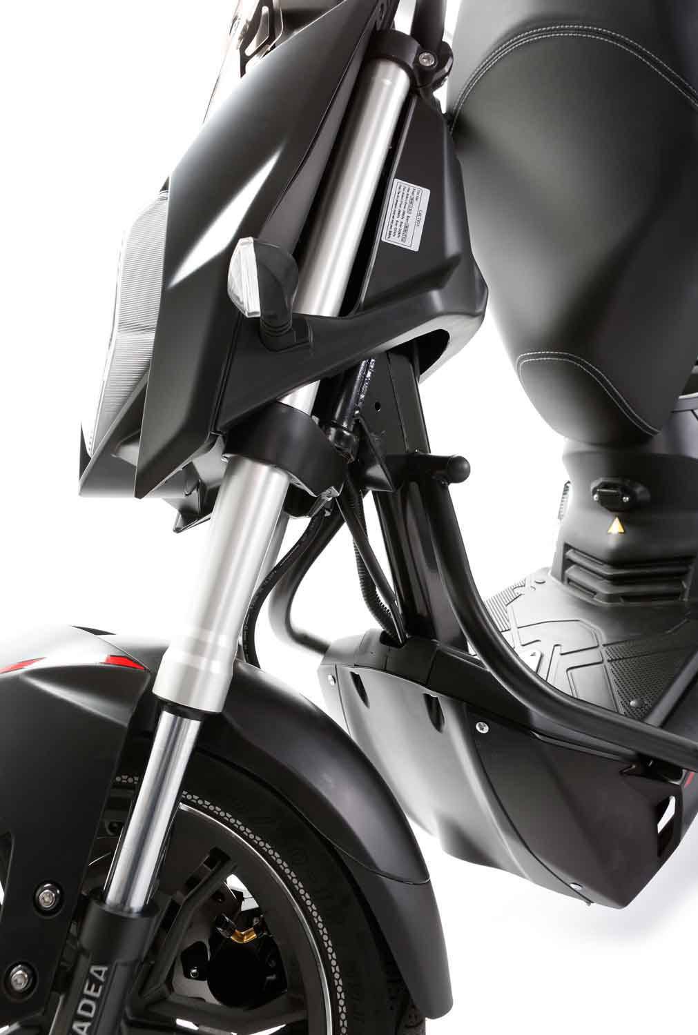 SXT Scooters Raptor V3 E-Roller Schwarz, Rot Blei-Gel 72V 20Ah