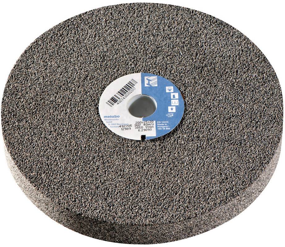 Rundes Schleifrad aus grobkörnigem Material mit blauem Etikett in der Mitte. Verwendet zum Abtragen von Metall oder anderen Materialien.