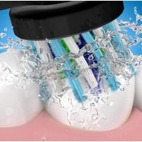 Oral-B Pro 2 2500 Crossaction Black Design Pro 2 2500 Crossaction Elektrische Zahnbürste Rotierend/Oszilierend/Pulsieren Schwarz Oral-B Pro 2 2500 Crossaction Black Design Pro 2 2500 Crossaction Elektrische Zahnbürste Rotierend/Oszilierend/Pulsieren Schwarz