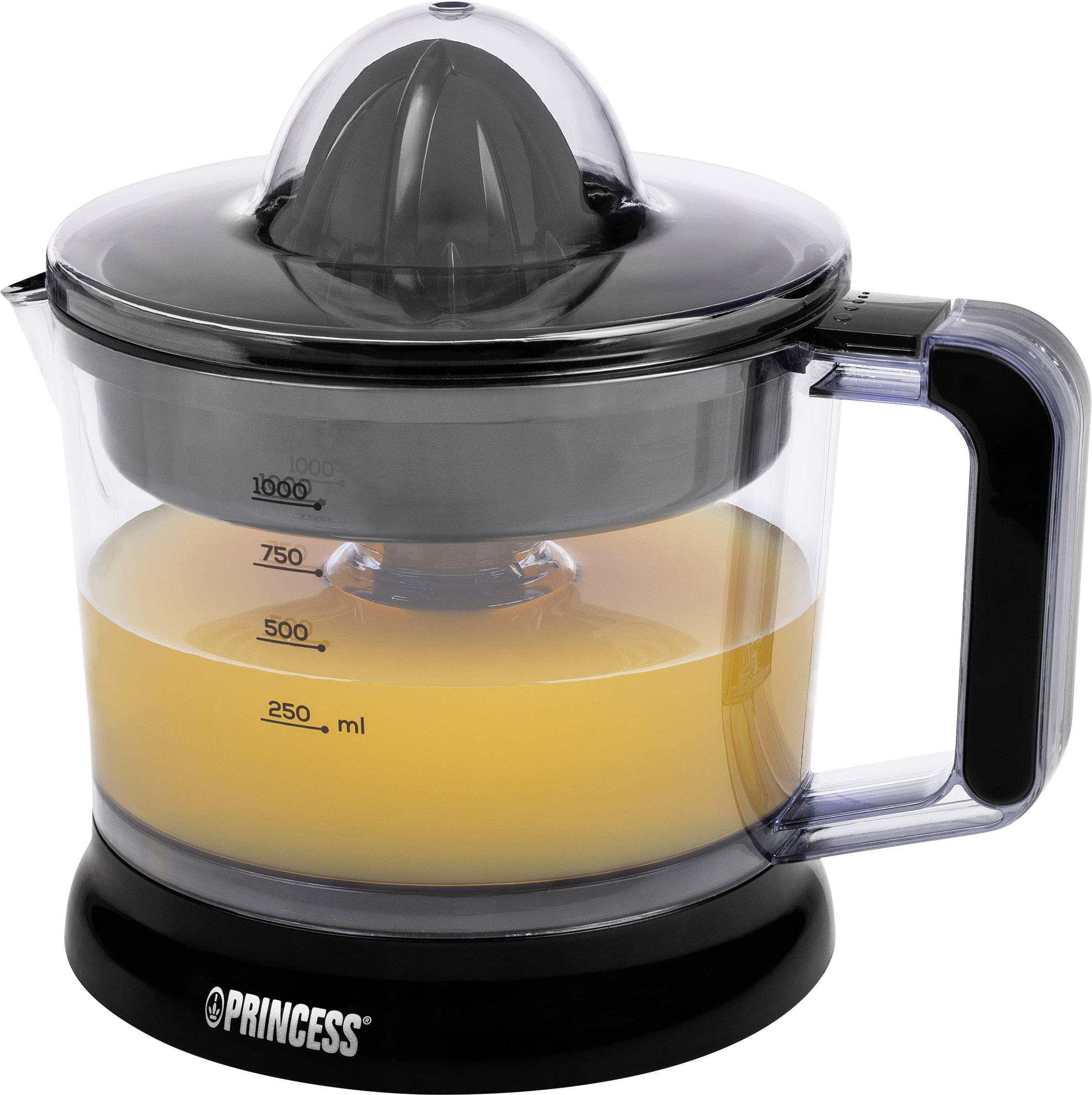 Elektrische Zitruspresse, halb voll mit Orangensaft, zeigt Flüssigkeitsmessungen auf der Seite des transparenten Behälters.