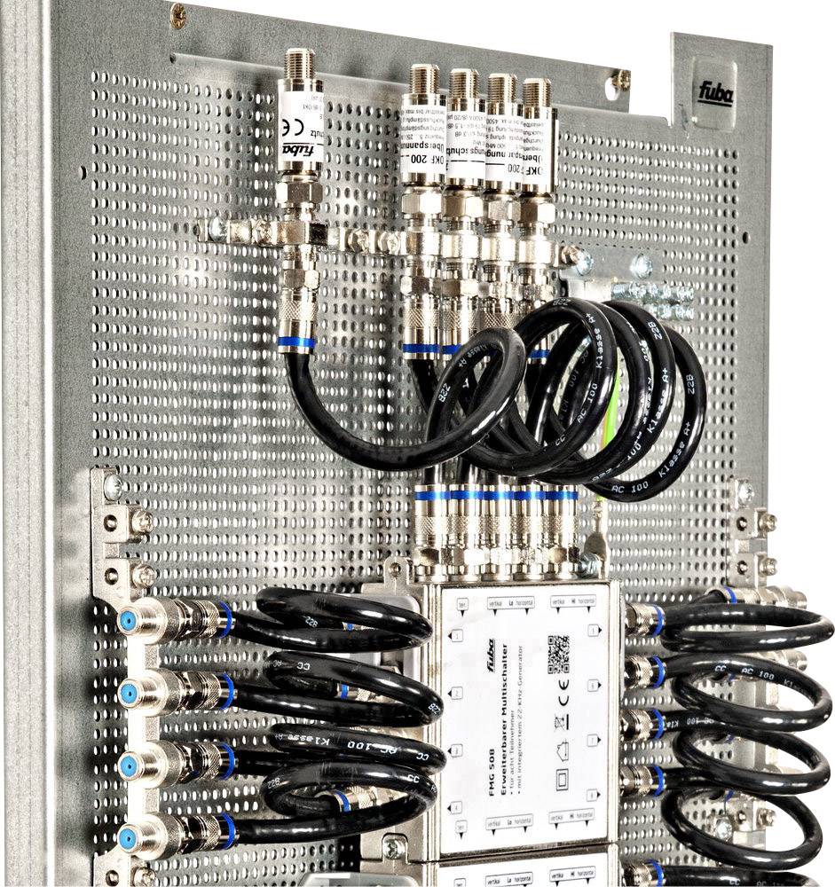 fuba FMP 520 SL Multischalter-Paneel Eingänge (Multischalter): 5 (4 SAT/1 terrestrisch) Teilnehmer-Anzahl: 20