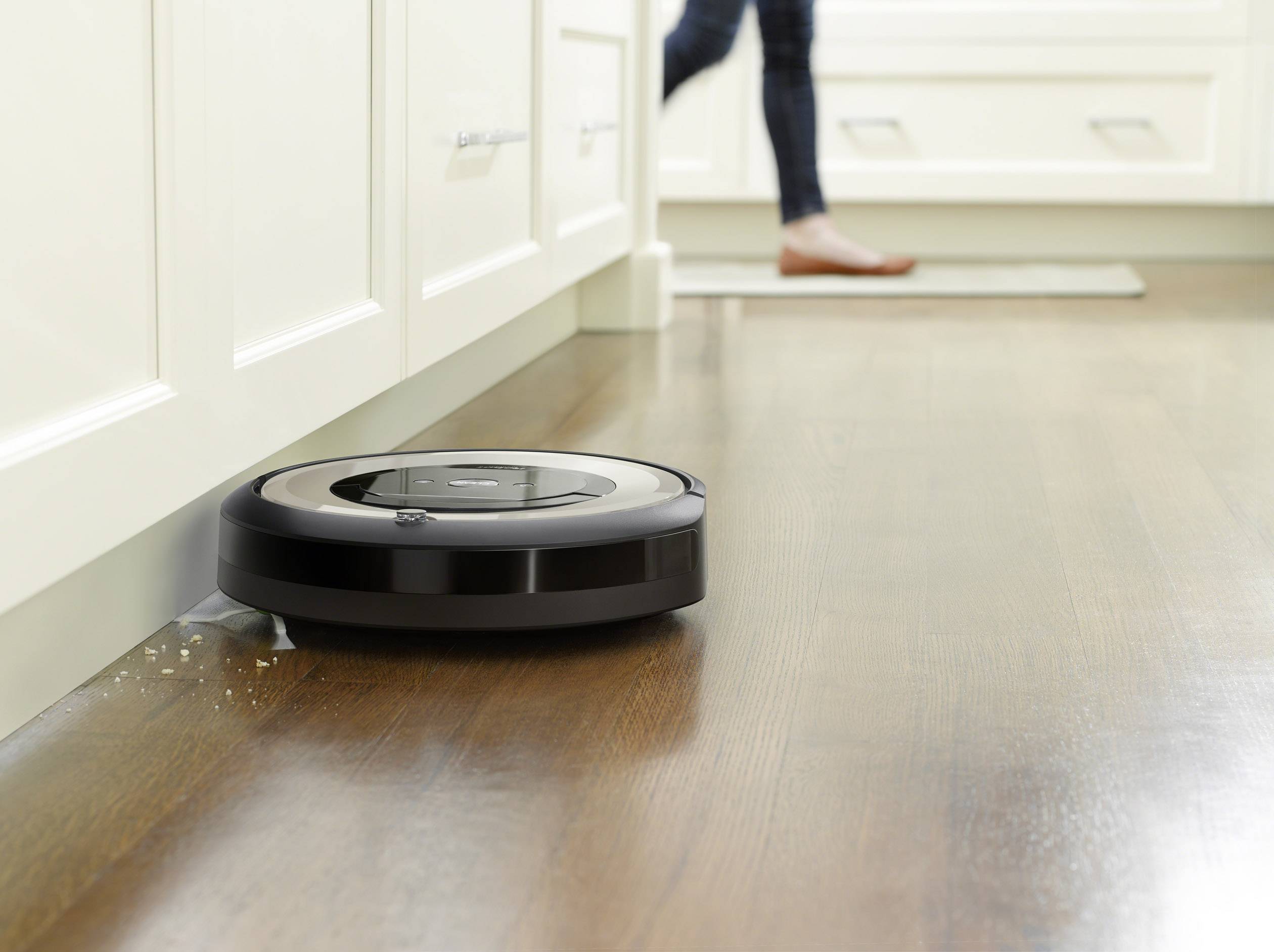 iRobot DE Roomba e5152 Saugroboter Schwarz, Silber