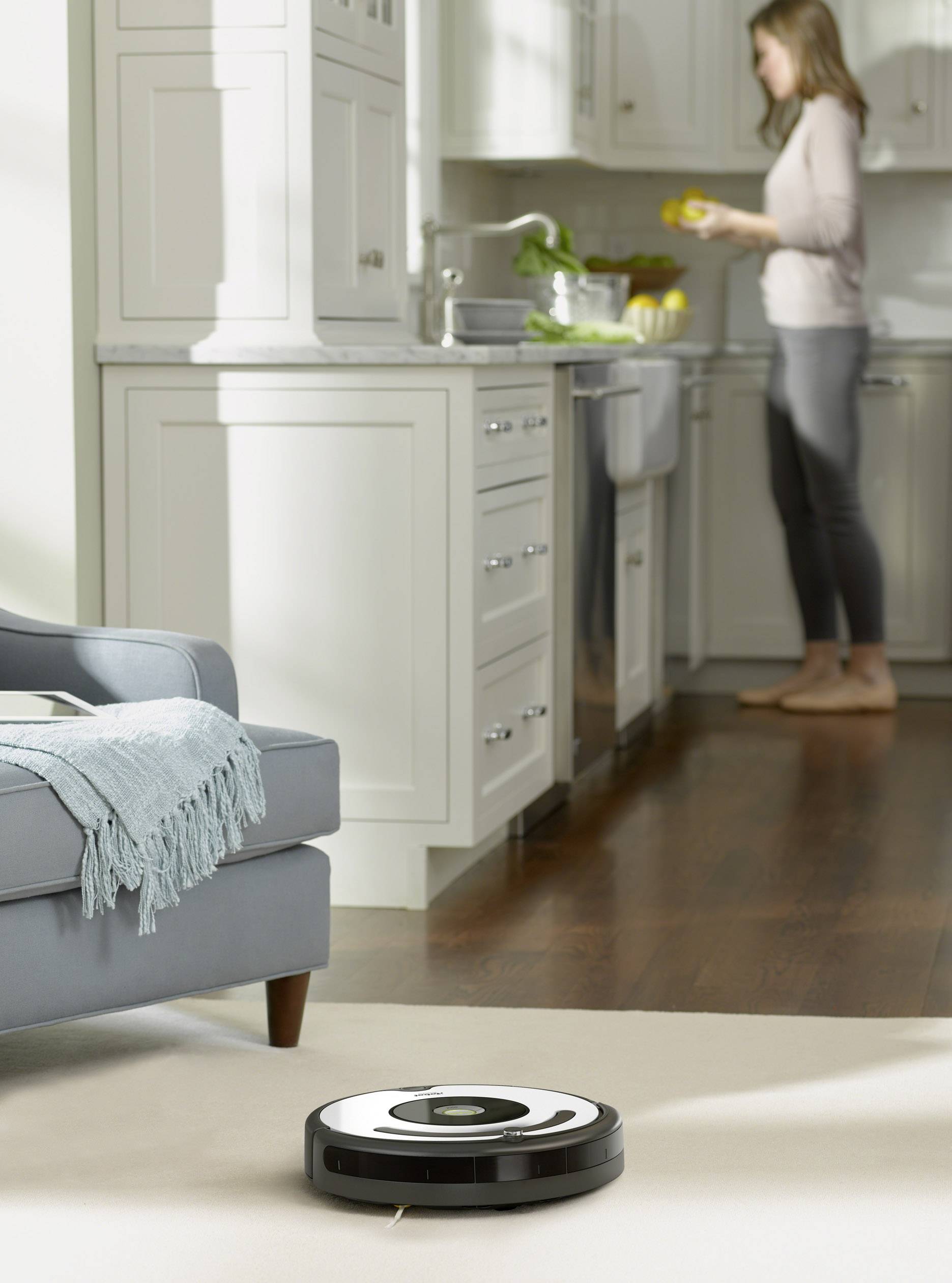 IRobot Roomba 675 Saugroboter Silber, Schwarz