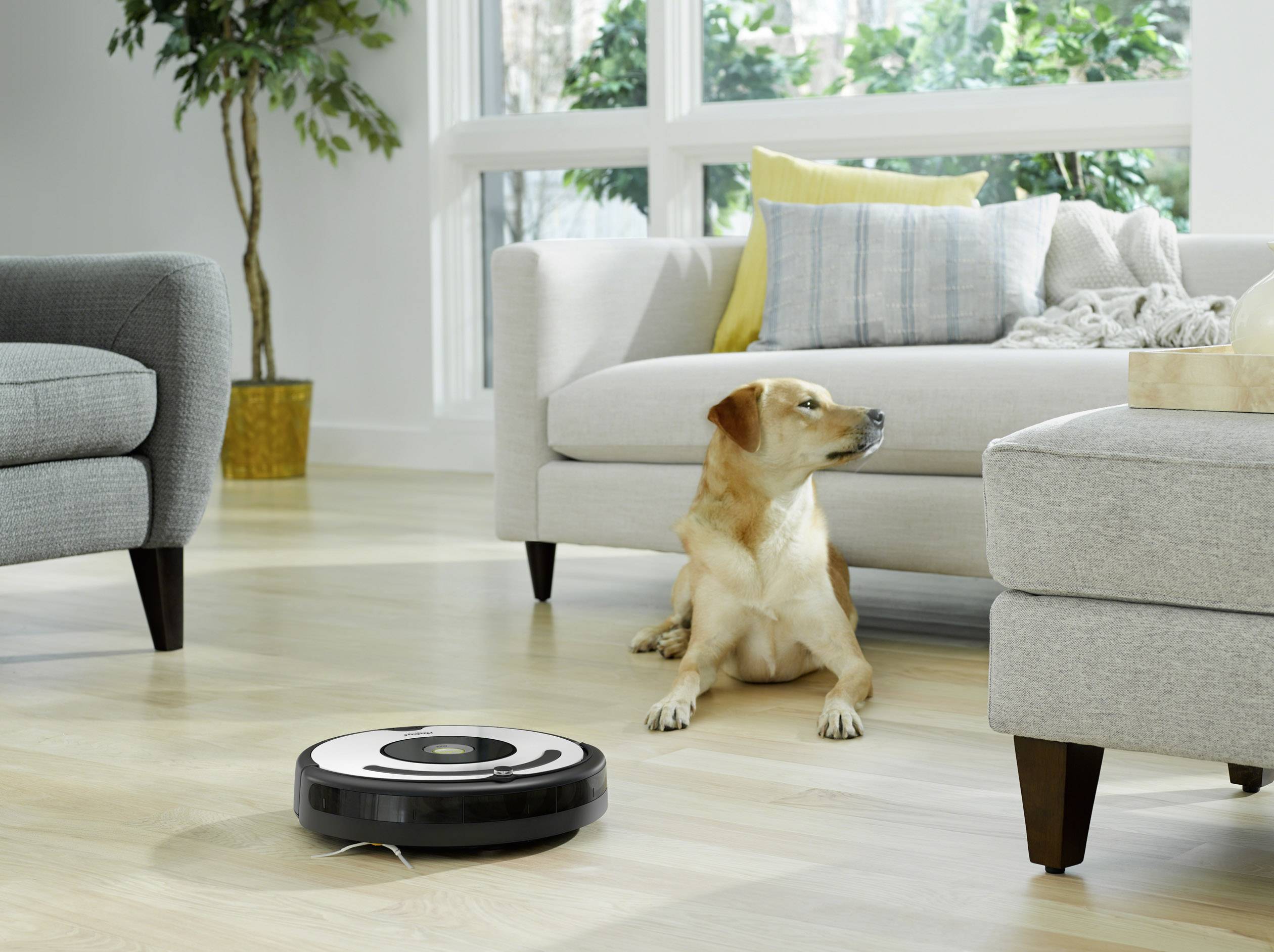 IRobot Roomba 675 Saugroboter Silber, Schwarz