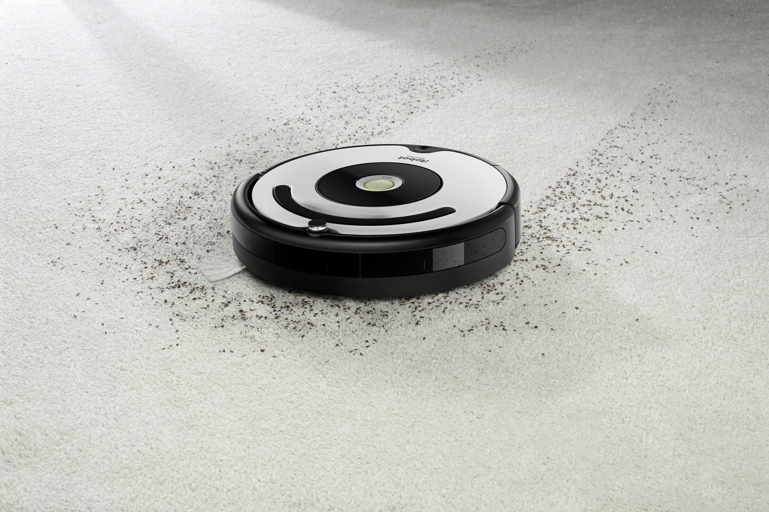 IRobot Roomba 675 Saugroboter Silber, Schwarz