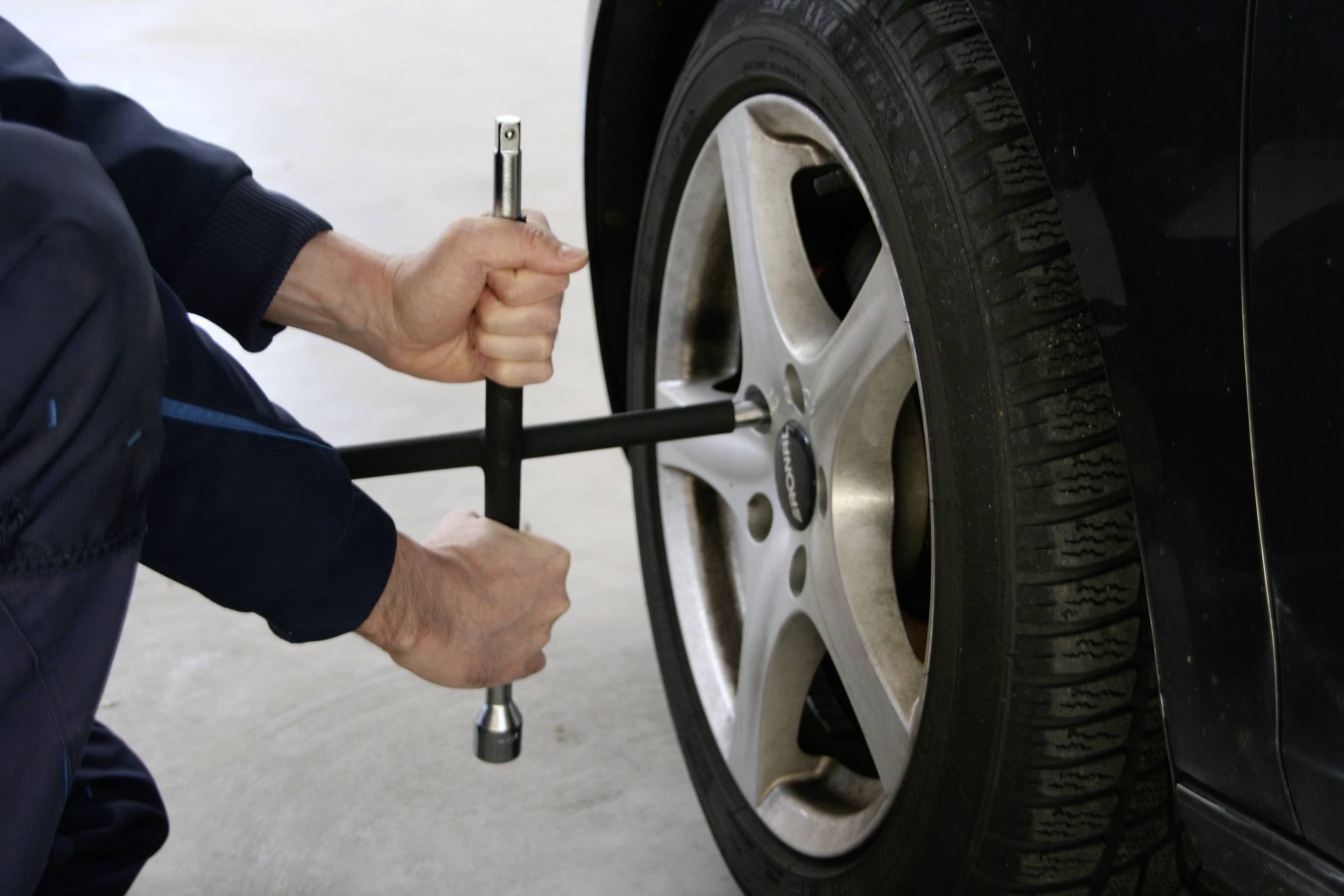 IWH 020870 Radkreuz (L x B x H) 375 x 375 x 40mm 1St.