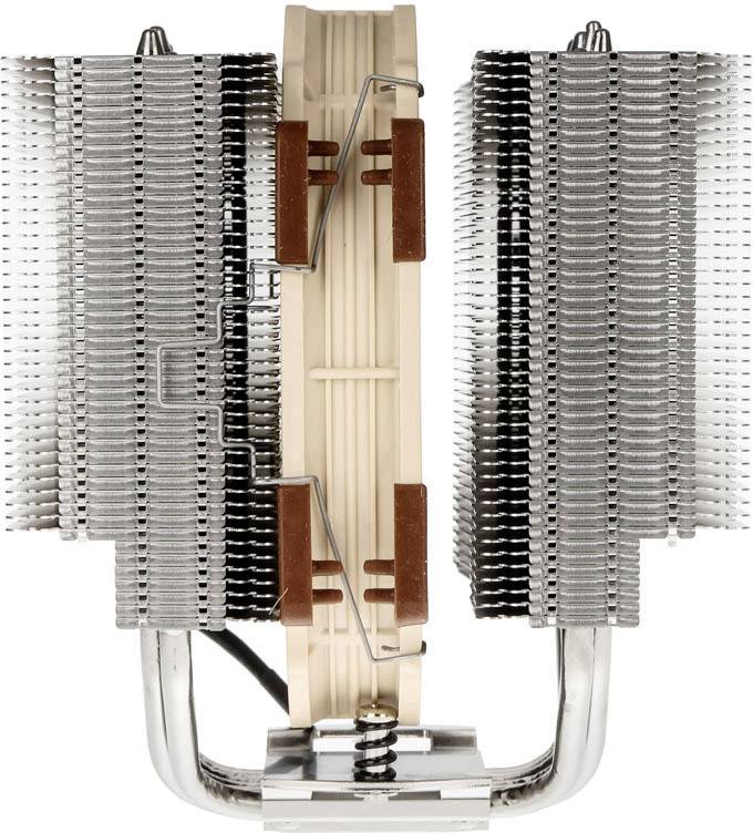 Zentral platzierter CPU-Kühler mit zwei großen Aluminium-Kühlkörpern und einem dazwischenliegenden Lüfter.