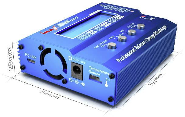 Blaues Ladegerät mit Display und Beschriftung 'Professional Balance Charger/Discharger'. Maße: 102mm x 84mm x 29mm.