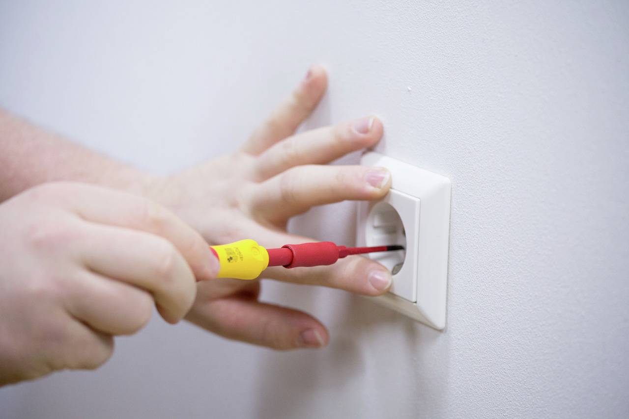 Wiha VDE Schraubendreher-Set 19teilig Schlitz, Kreuzschlitz Phillips, Pozidriv, Plus/Minus, TORX, Sechskant