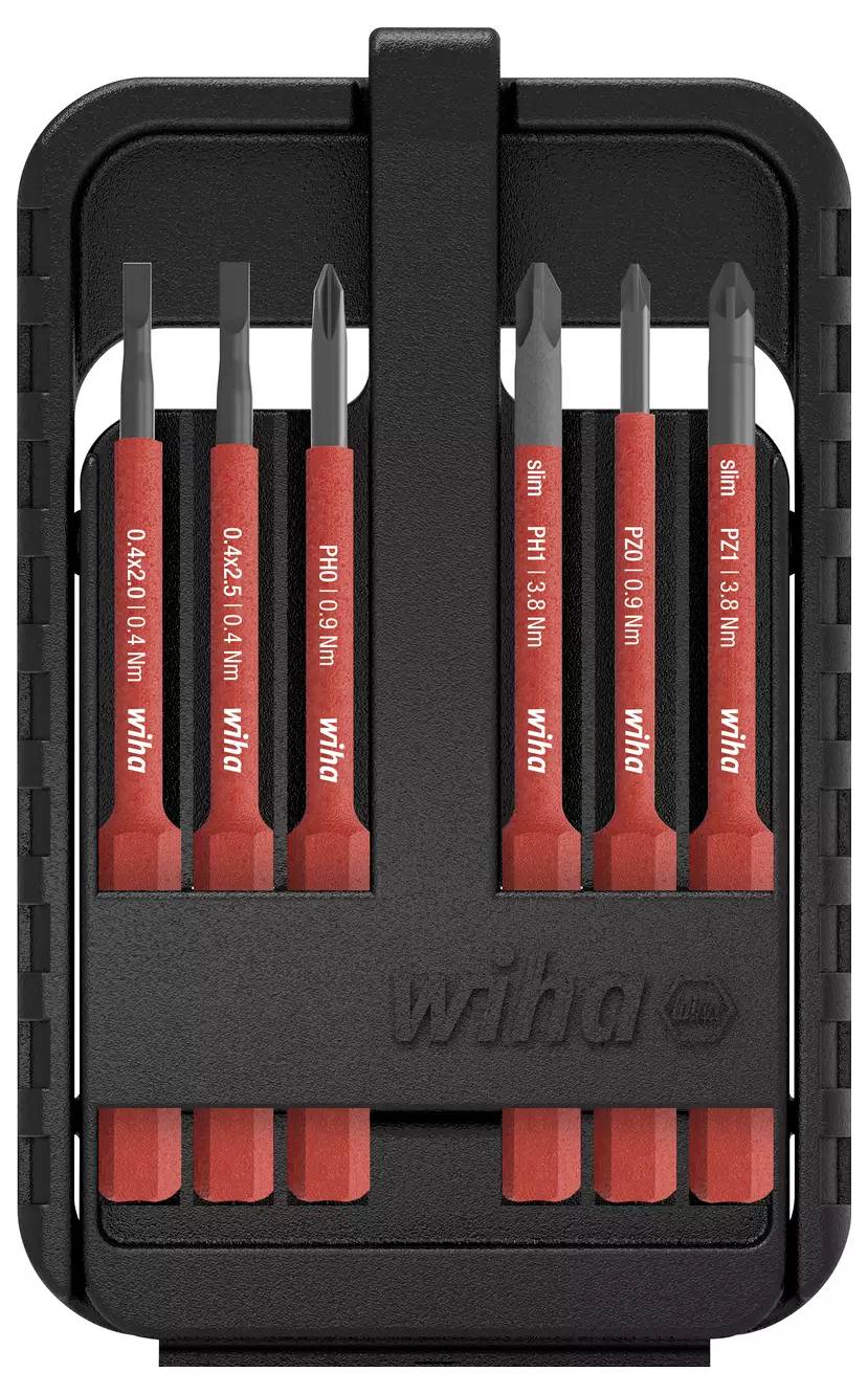 Sechs Präzisionsschraubendreher in einem schwarzen Halter; umfasst Schlitzschraubendreher (0,2x1,0, 0,2x0,3) und Phillips (PH00, PH0, PH1) mit roten und schwarzen Griffen.