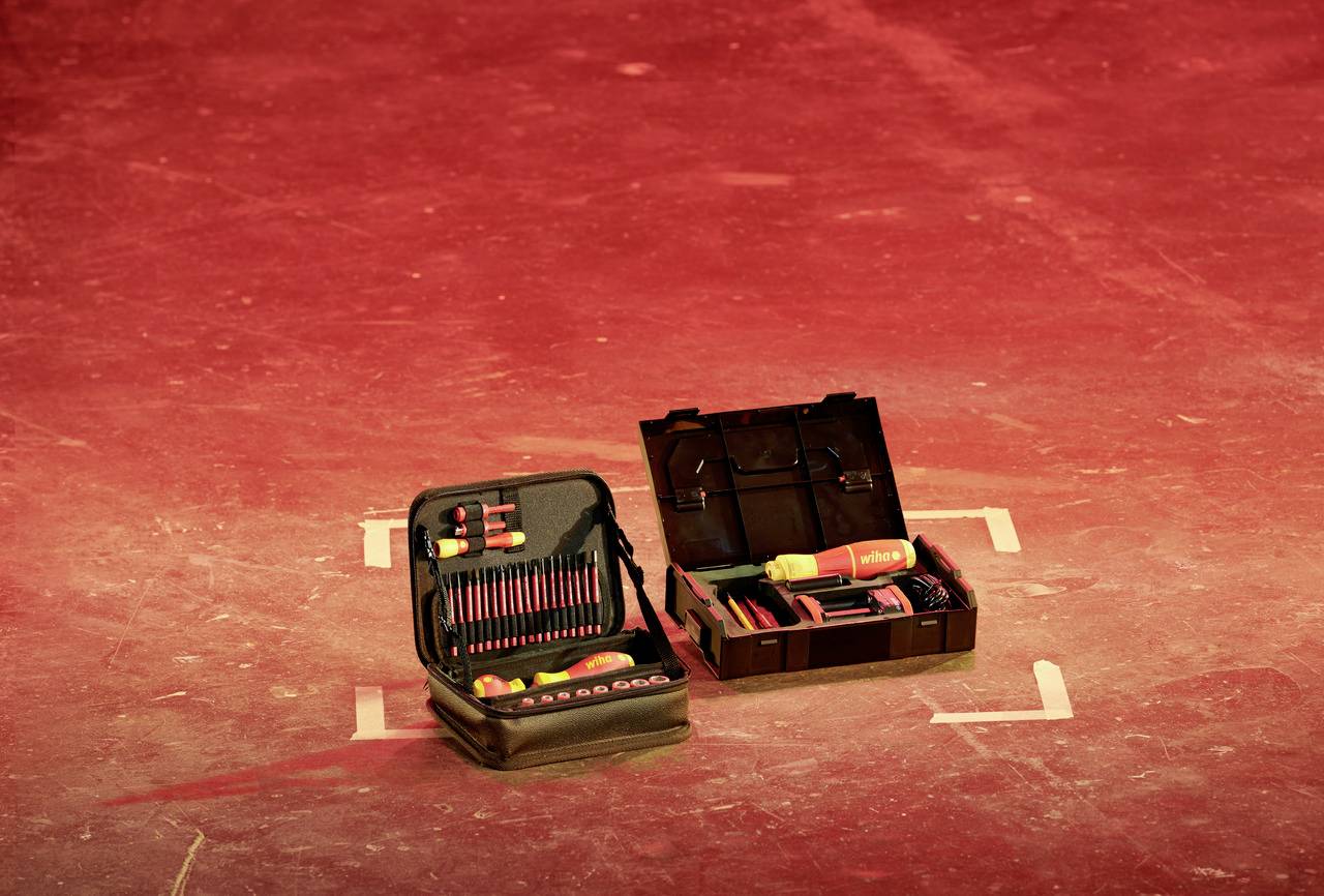 Wiha 43465 Elektriker, Handwerker, Lehrlinge, Profi, VDE Werkzeugkoffer bestückt 32teilig (L x B x H) 245 x 170 x 77mm