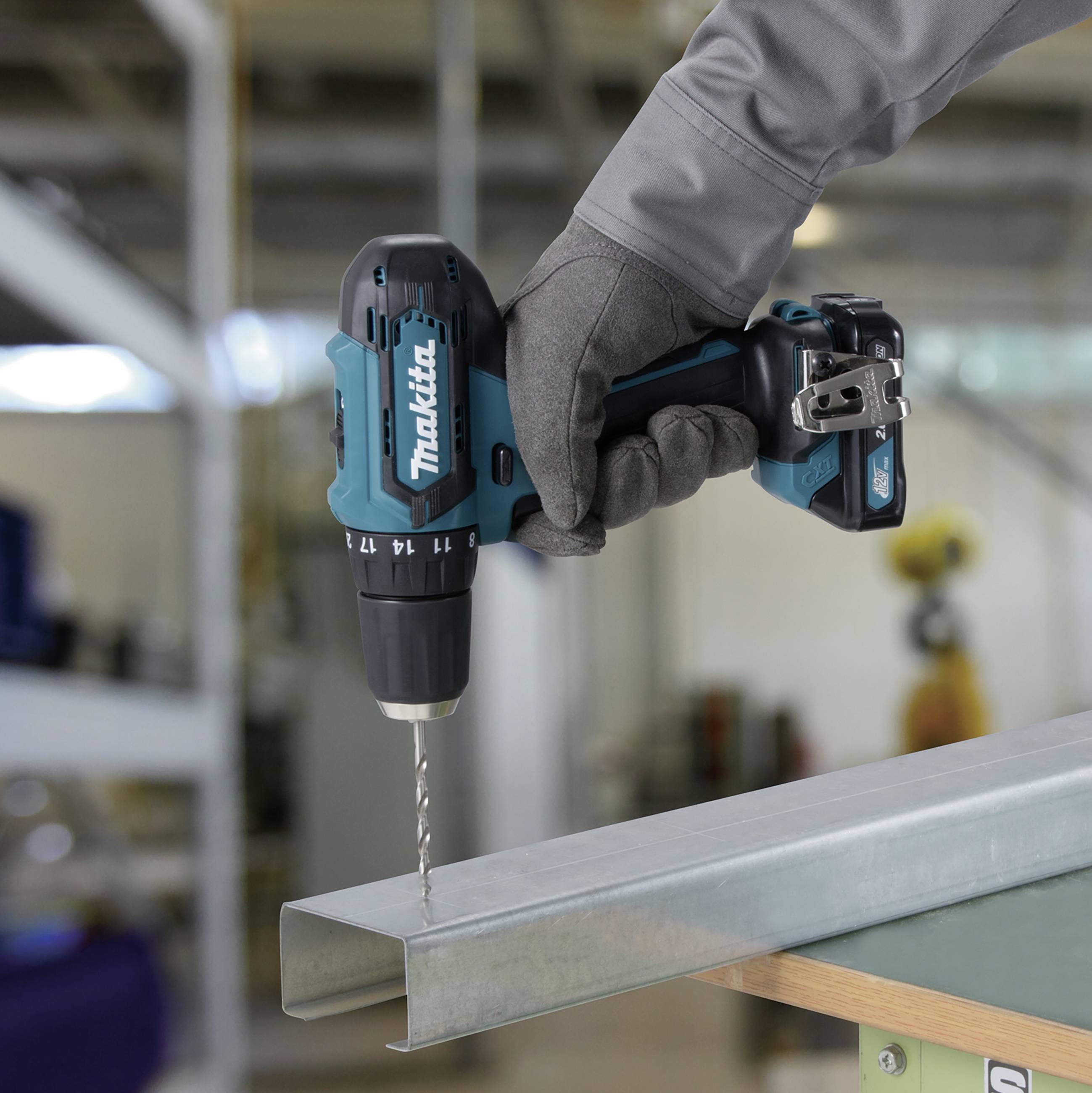 Makita DF333DSAE Akku-Bohrschrauber 12V 2Ah Li-Ion inkl. 2. Akku, inkl. Koffer