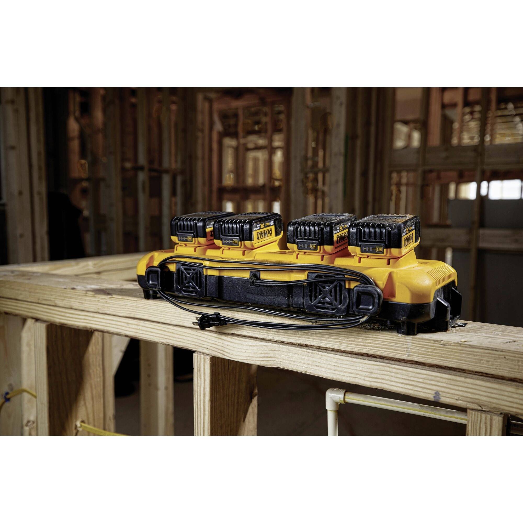 DEWALT DCB104 Schnellladegerät DCB104-QW