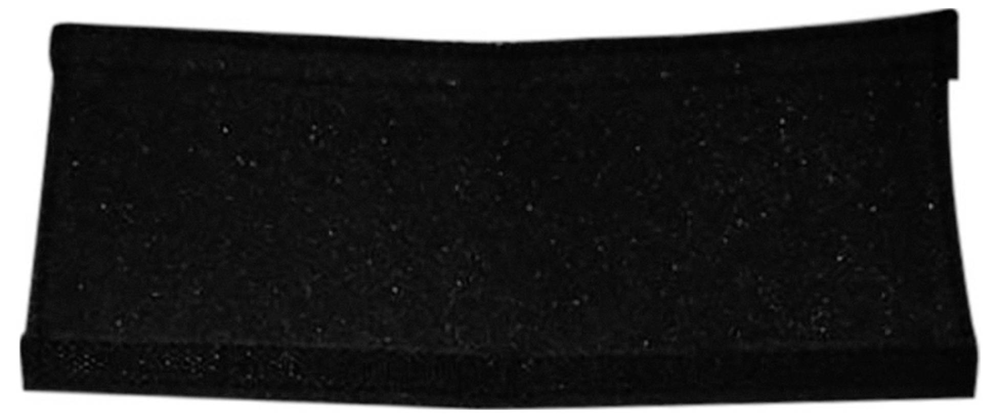 Ein schwarzes rechteckiges Blatt oder Feld mit leicht gekrümmten Seiten, dargestellt auf weißem Hintergrund.