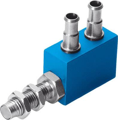 Ein blauer Hydraulikanschluss mit zwei Metallrohren und einem metallischen Schraubgewinde.