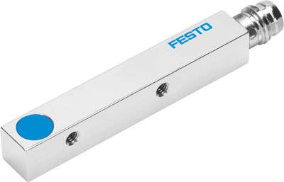 Silbernes, rechteckiges Bauteil mit blauem Festo-Logo und Verbindungselement rechts, zwei Öffnungen seitlich.