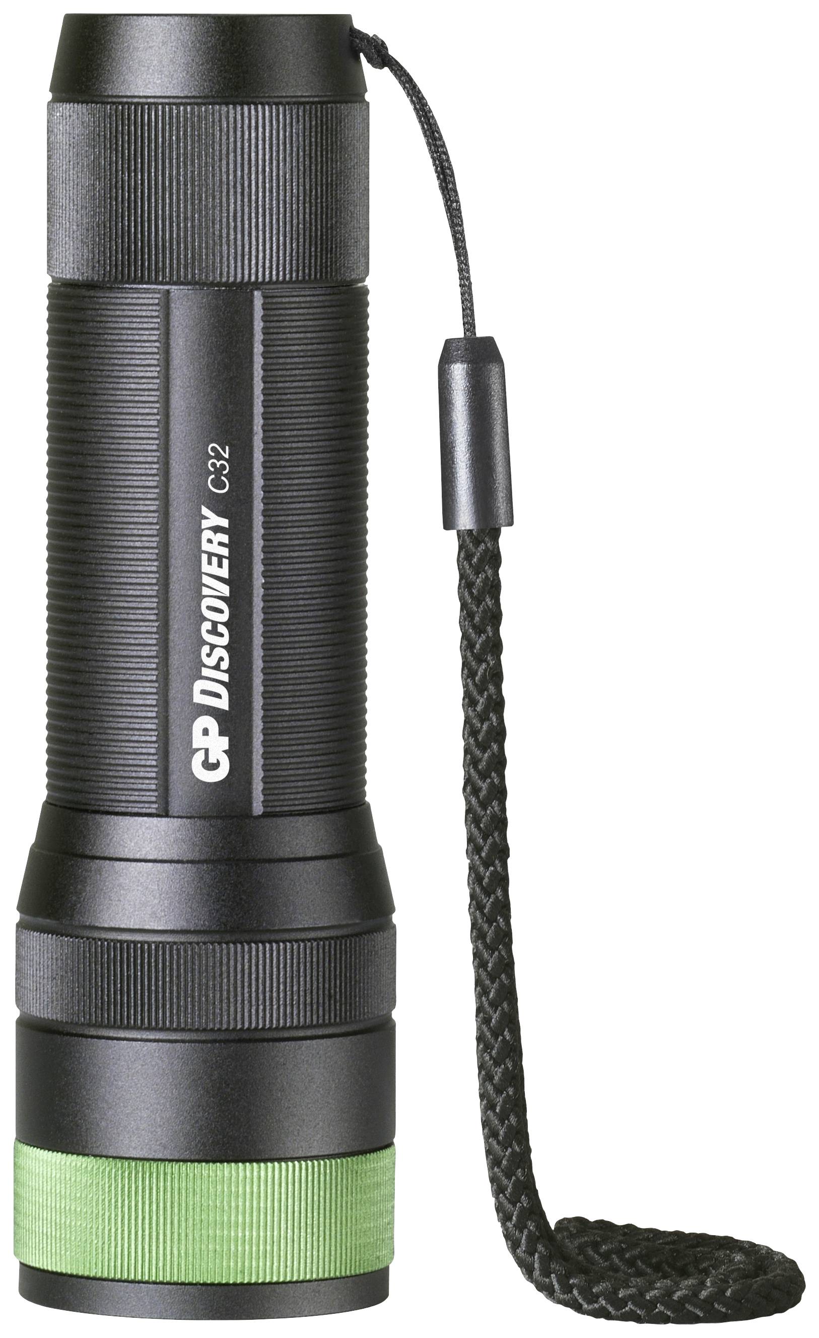 Schwarze Taschenlampe mit strukturiertem Griff und grünem Ring am Ende. Sie hat eine Handschlaufe und ist mit 'GP Discovery C32' beschriftet.