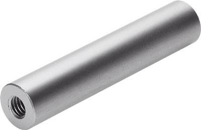 Metallzylinder mit Innengewinde, liegt diagonal. Glänzende Oberfläche.
