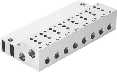 Metallischer Block mit mehreren Bohrungen unterschiedlicher Größe auf beiden Seiten, geeignet für technische oder industrielle Anwendungen.