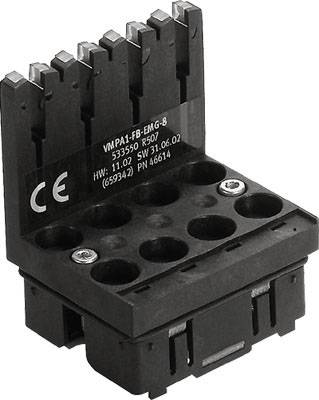 Ein schwarzes elektrisches Steckmodul mit mehreren Anschlüssen, geeignet für den Einsatz in industriellen Anwendungen. CE-zertifiziert.