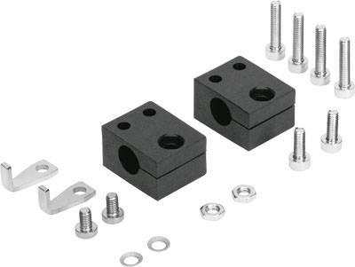 Zwei schwarze Halterungsblöcke mit verschiedenen Schrauben und Muttern, vermutlich zur Montage oder Befestigung von mechanischen Teilen.