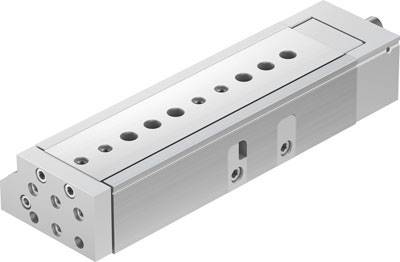 Ein länglicher pneumatischer Zylinder mit mehreren Bohrungen und Montagemöglichkeiten. Häufig in industriellen Anwendungen genutzt.