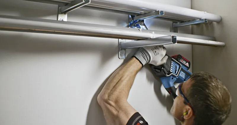 Bosch Professional Akku-Säbelsäge 06016A8108 18V