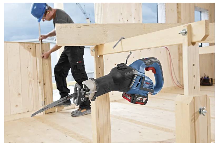 Bosch Professional Akku-Säbelsäge 06016A8109