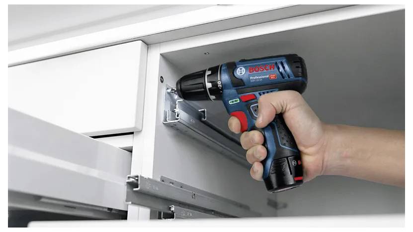 Bosch Professional GSR 12V-15 060186810F Akku-Bohrschrauber 12V Li-Ion inkl. 2. Akku