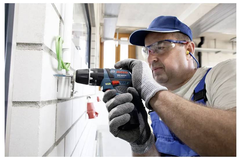 Bosch Professional GSB 12V-15 2-Gang-Akku-Schlagbohrschrauber inkl. 2. Akku