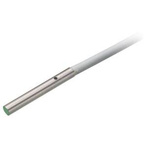 Metallsensor mit zylindrischem Gehäuse und Kabelanschluss. Einsatz in industriellen Anwendungen zur Erkennung metallischer Objekte.