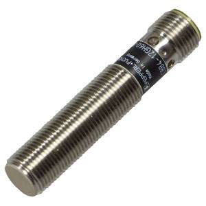 Ein zylindrischer, metallischer Sensor mit Rillen, oft verwendet in industriellen Anwendungen zur Objekterkennung.