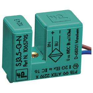 Ein rechteckiger grüner Sensor mit Aufdruck 'SJ35-G-N', 'Part No. 106579s', technische Spezifikationen und Unternehmenslogo.