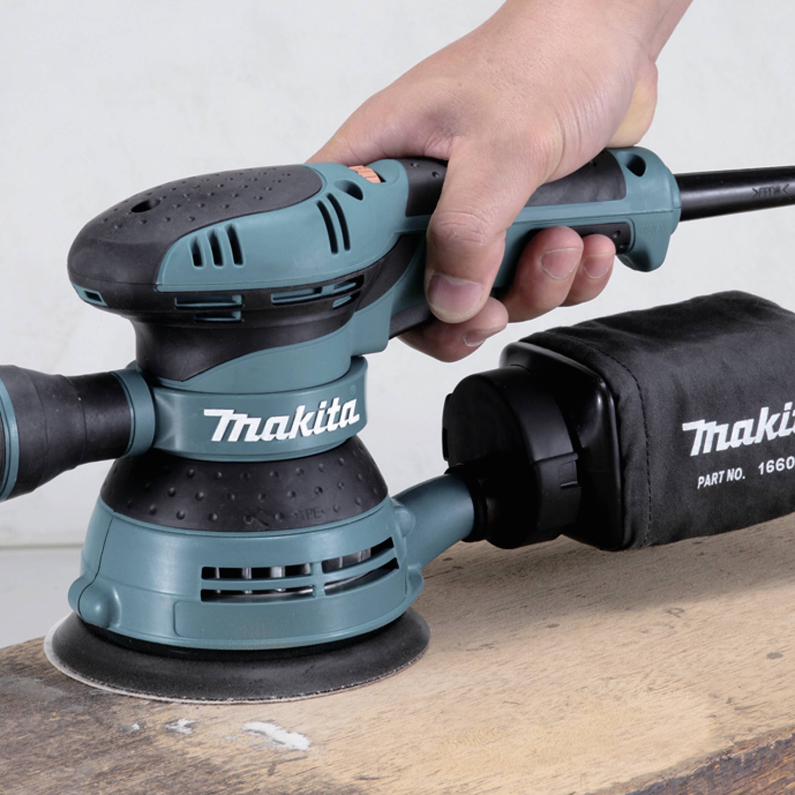 Makita BO5041J Exzenterschleifer 300 W Ø 125 mm