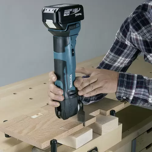 Makita DTM51RT1J3 Akku-Multifunktionswerkzeug 18 V 5 Ah Anzahl mitgelieferte Akkus 1 Makita DTM51RT1J3 Akku-Multifunktionswerkzeug 18 V 5 Ah Anzahl mitgelieferte Akkus 1