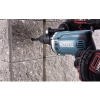 Makita HP1631KX3 1-Gang-Schlagbohrmaschine 710W mit Zubehör, inkl. Koffer Makita HP1631KX3 1-Gang-Schlagbohrmaschine 710W mit Zubehör, inkl. Koffer