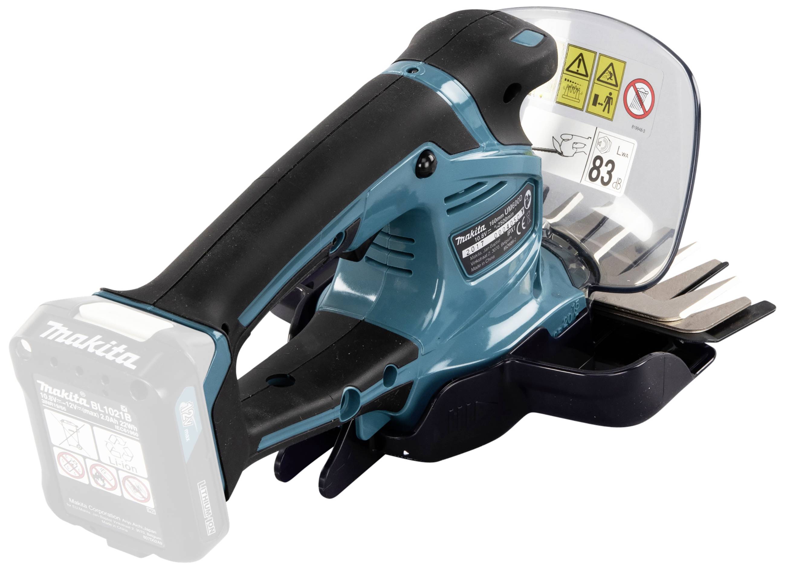 Akkubetriebene Heckenschere in Blau mit schwarzen Griffen. Sicherheitszeichen und Geräuschemissionswert von 83 dB auf dem Gerät sichtbar.