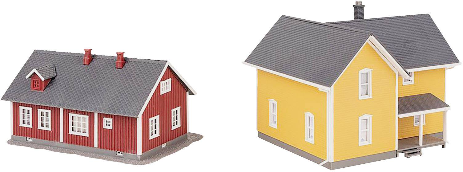 Zwei Modellhäuser: Links ein rotes, traditionelles skandinavisches Haus mit Satteldach; rechts ein gelbes Haus mit Anbau und Schieferdach.