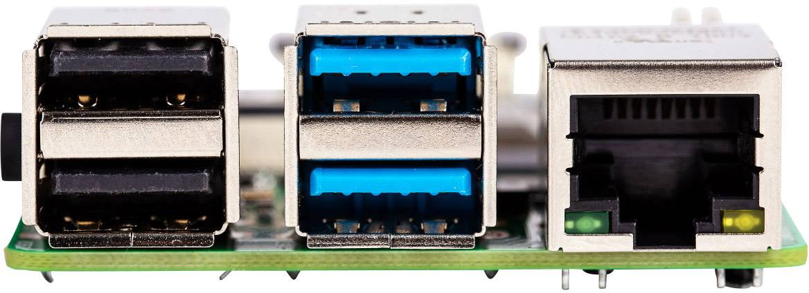 Nahaufnahme einer Computerplatine mit zwei USB-Ports und einem Ethernet-Anschluss, die für elektronische Verbindungen verwendet werden.